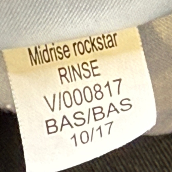 ON | Mid Rise Rockstar Plus Size Comfy Soft Stretch Skinny Jeans - Picture 9 of 11